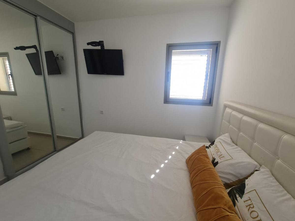 Top-luxury Exclusive аpt With Jacuzzi In Front Of The Sea Appartement Eilat