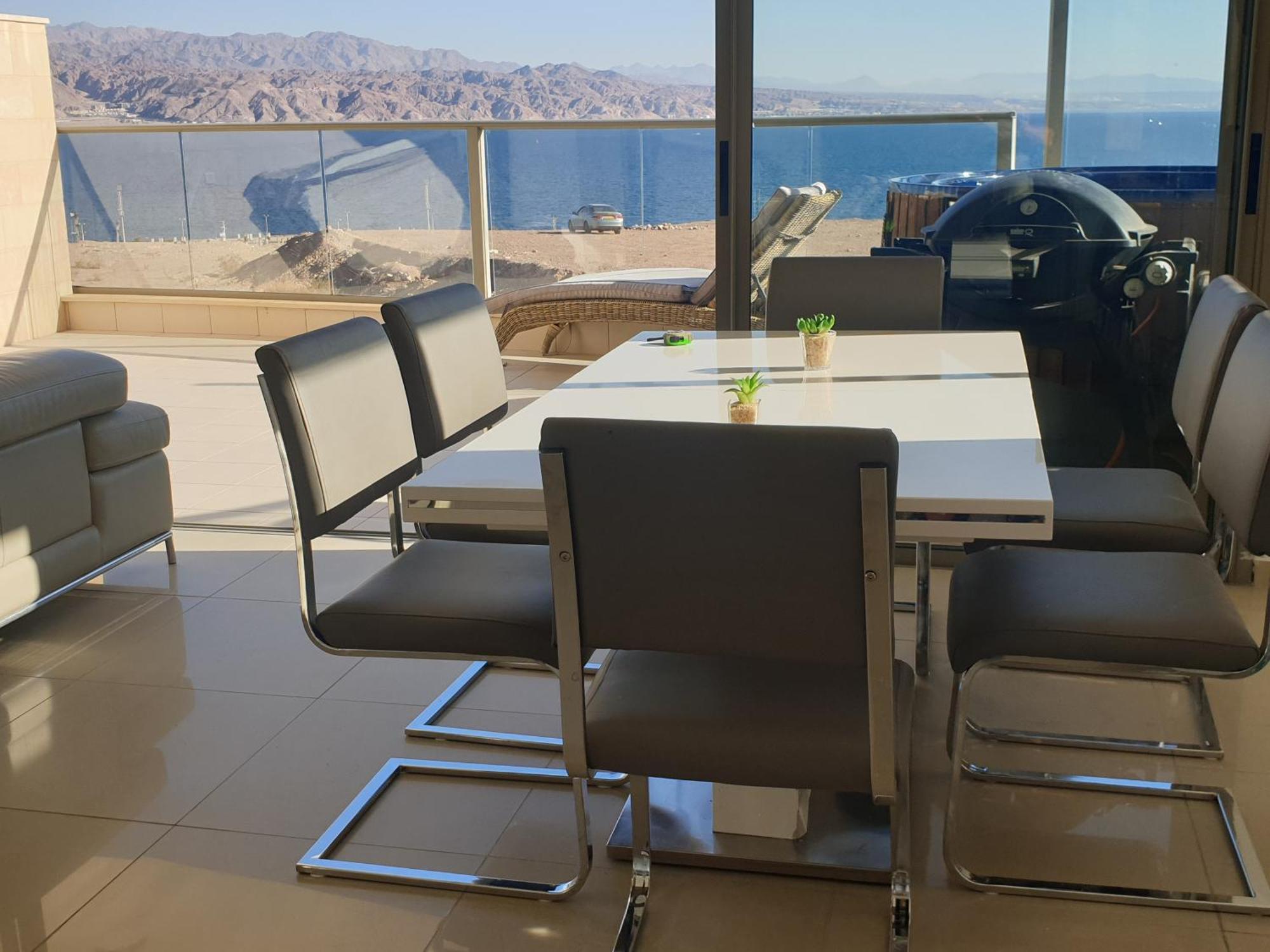 Top-luxury Exclusive аpt With Jacuzzi In Front Of The Sea